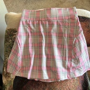 Cute summer skort, size small.